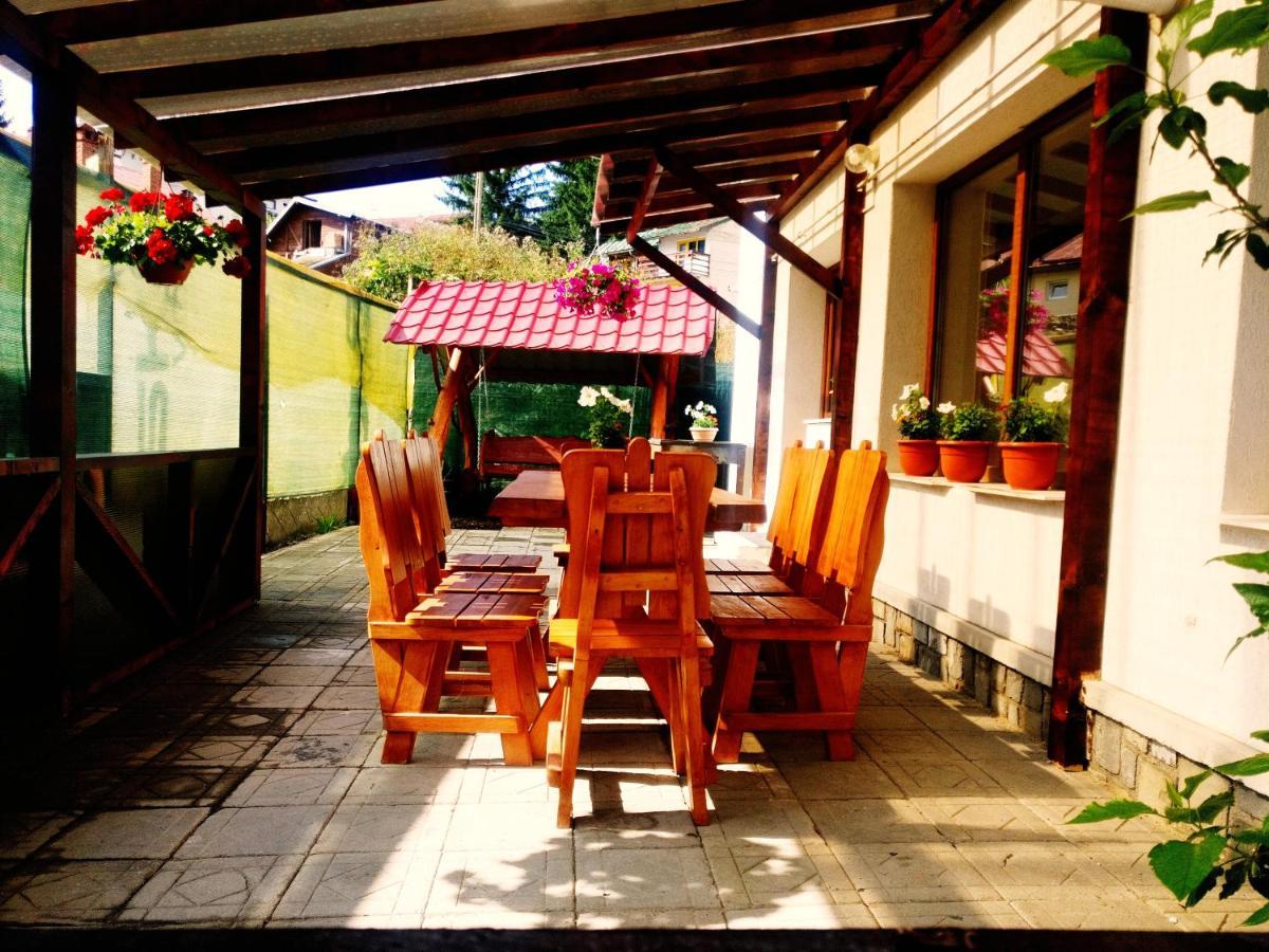 Bianca House Hotel Busteni Bagian luar foto